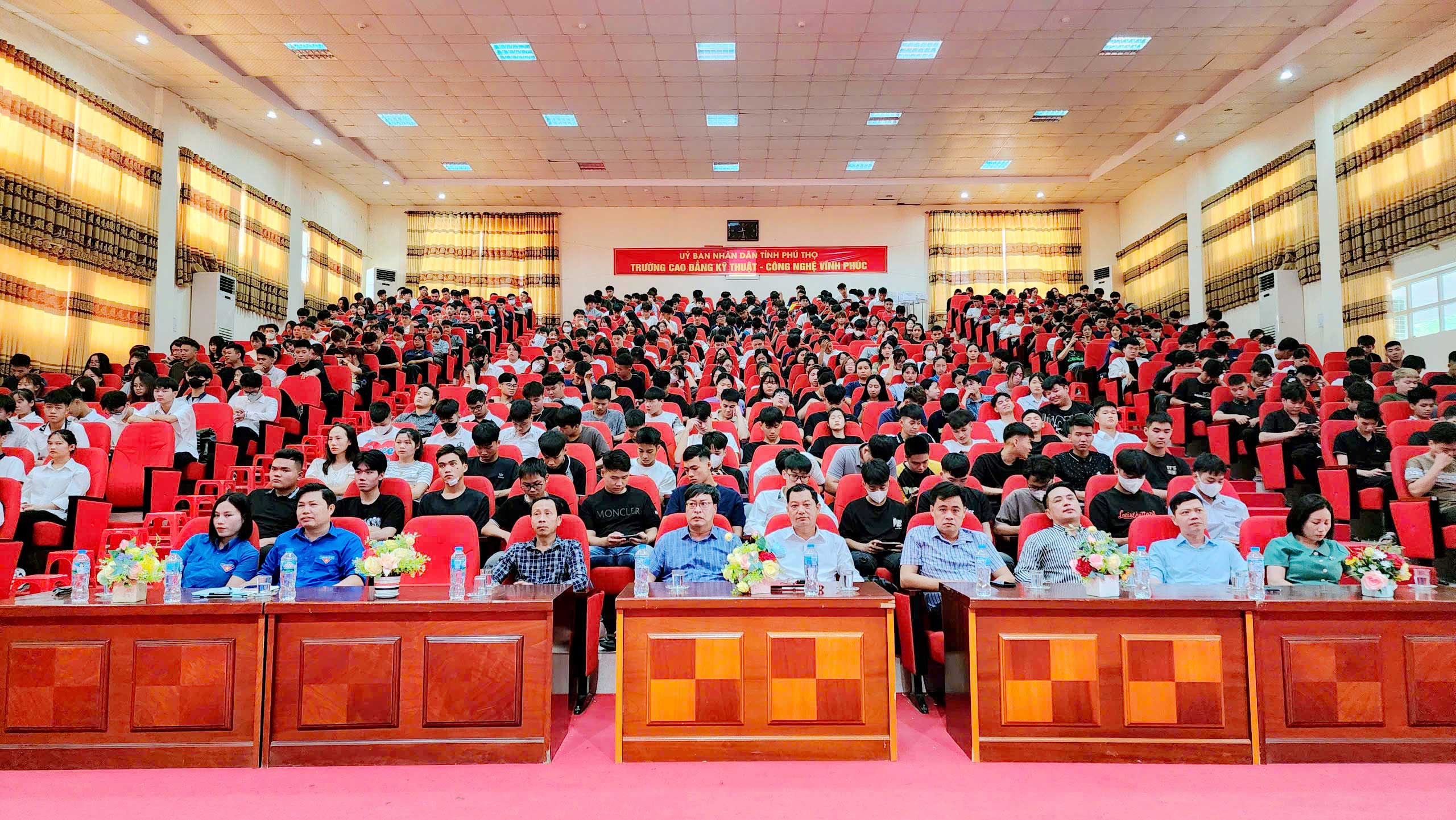 Toàn cảnh buổi lễ
